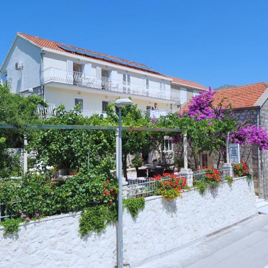 Apartments & Room Eva Slano Exterior photo